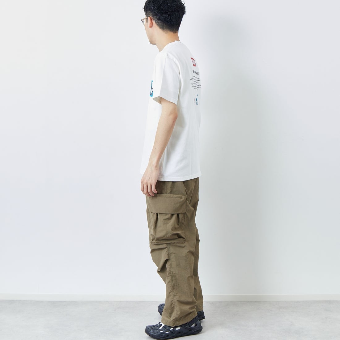 CHUMS [チャムス] 別注 ヒストリーロゴ バックプリント ショートスリーブTシャツ [CH01-2842-JF] W001 WHITE &&モデル身長：168cm 着用サイズ：L&&