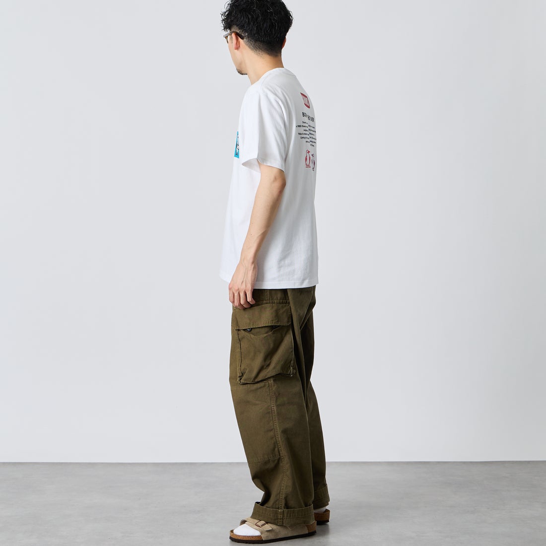 CHUMS [チャムス] 別注 ヒストリーロゴ バックプリント ショートスリーブTシャツ [CH01-2842-JF] W001 WHITE &&モデル身長：168cm 着用サイズ：L&&