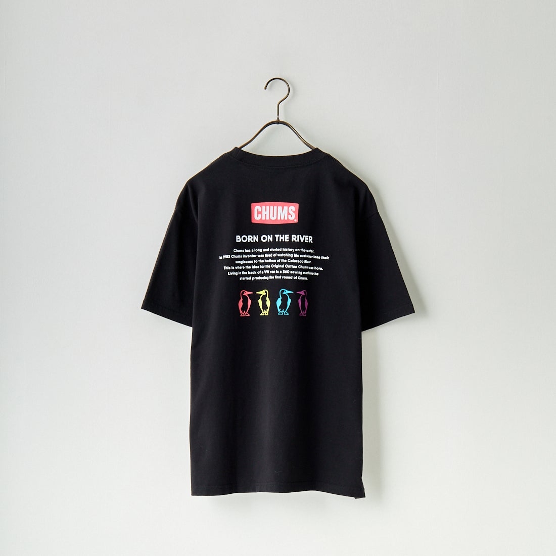 CHUMS [チャムス] 別注 ヒストリーロゴ バックプリント ショートスリーブTシャツ [CH01-2842-JF] K001 BLACK