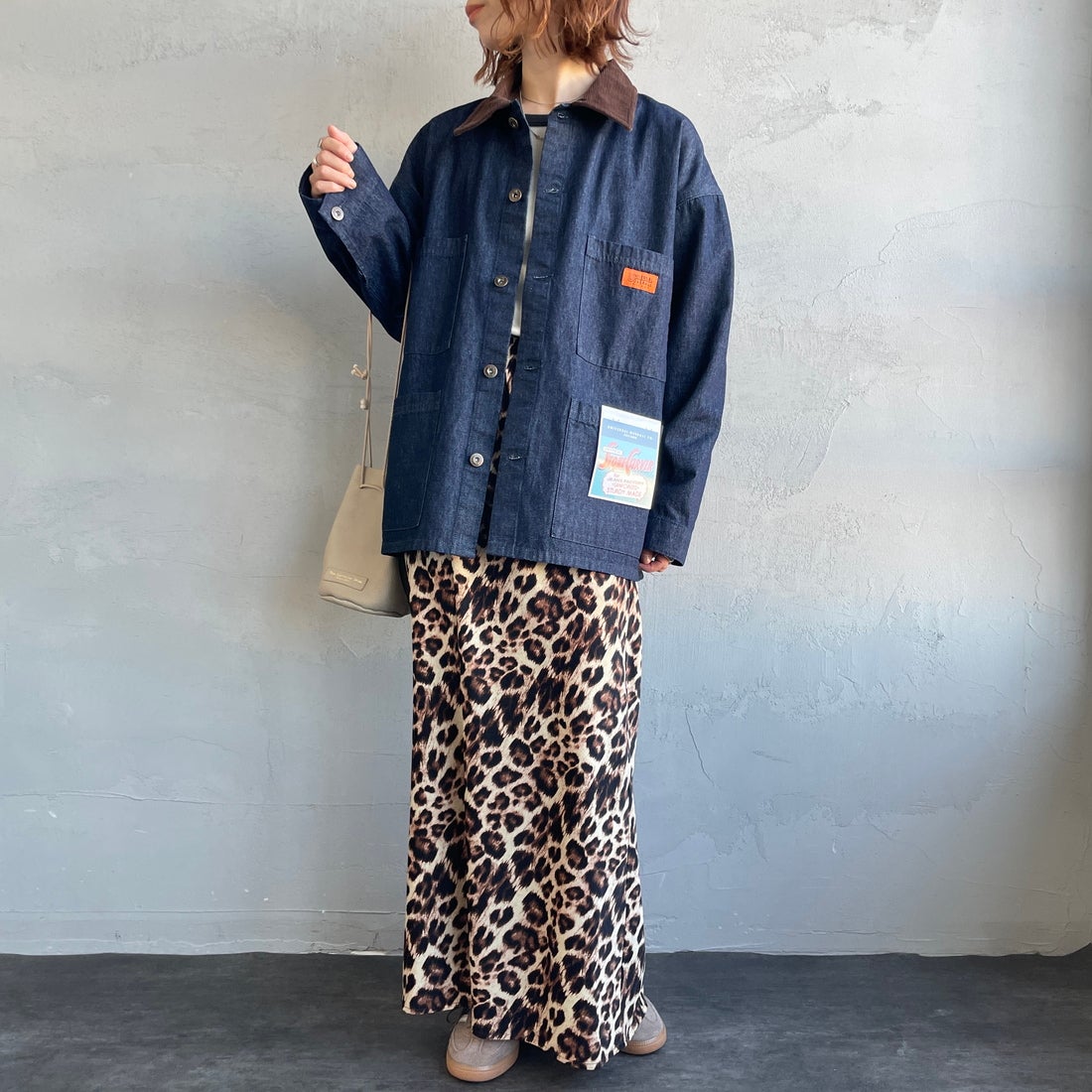 UNIVERSAL OVERALL [ユニバーサルオーバーオール] 別注 コーデュロイ襟 カバーオールジャケット [U2612225IN-JF] ﾃﾞﾆﾑ &&モデル身長：158cm 着用サイズ：S&&