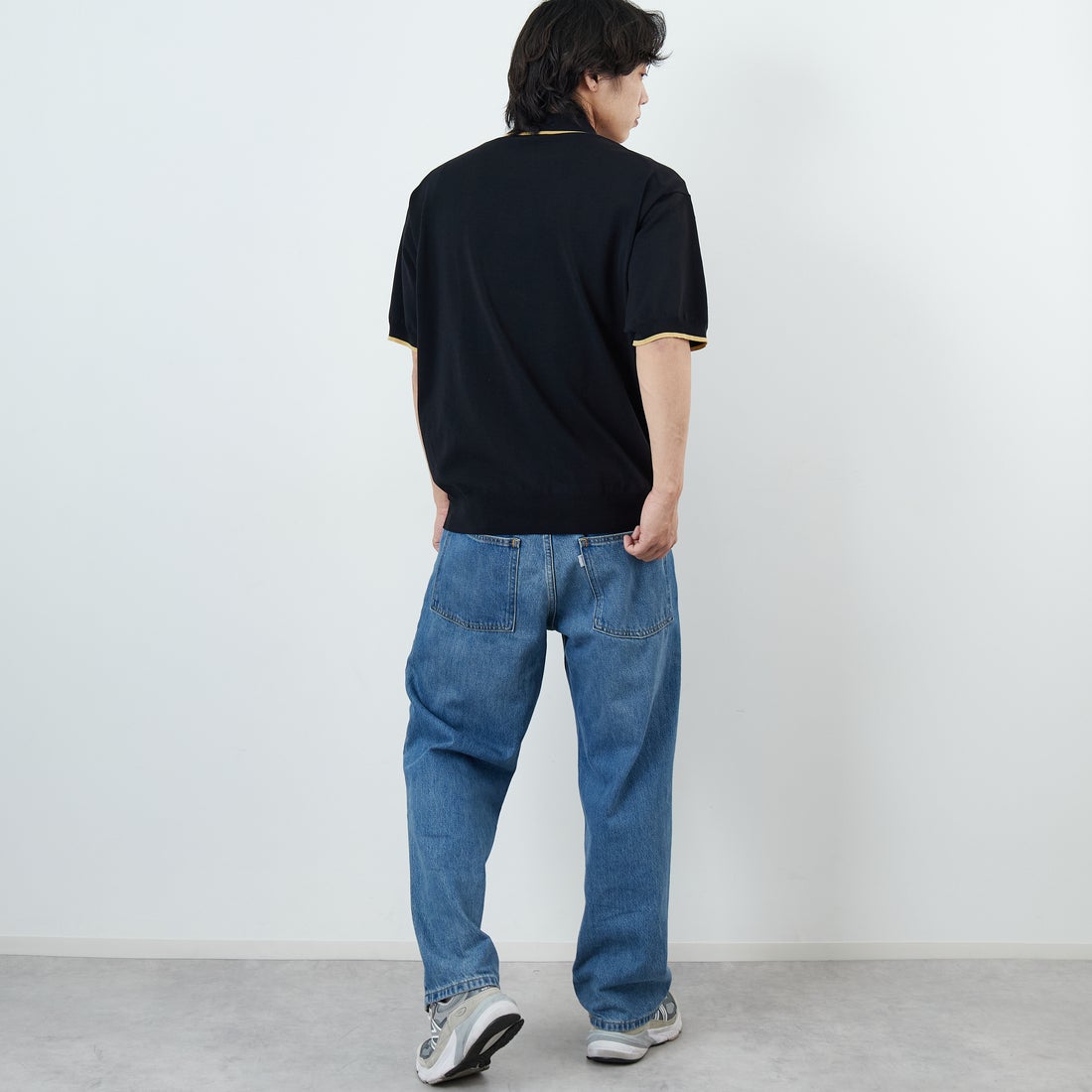 FRED PERRY [フレッドペリー] 別注 シングルティップライン サマーニットポロシャツ [FPM-26S-024JF] BLACK/CHAM &&モデル身長：179cm 着用サイズ：L&&