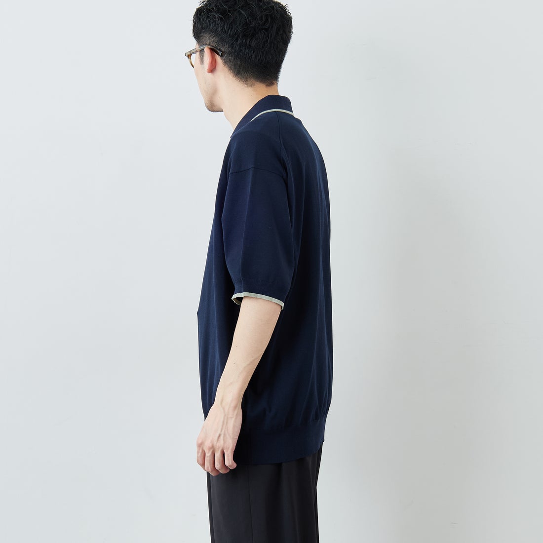 FRED PERRY [フレッドペリー] 別注 シングルティップライン サマーニットポロシャツ [FPM-26S-024JF] NAVY/SEAGR &&モデル身長：168cm 着用サイズ：L&&