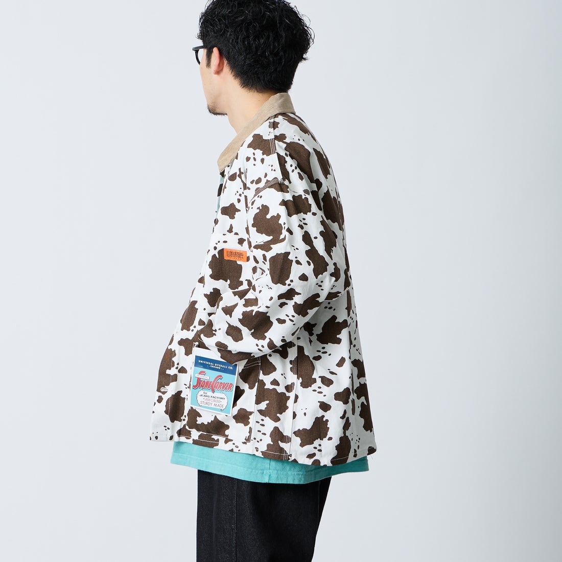 UNIVERSAL OVERALL [ユニバーサルオーバーオール] 別注 コーデュロイ襟 カバーオールジャケット [U2613225IN-JF] WHT/BRN &&モデル身長：168cm 着用サイズ：M&&