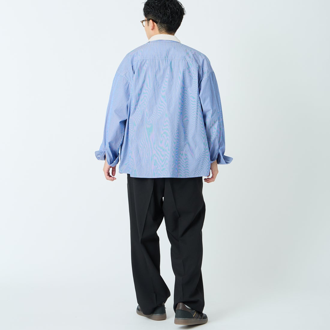 UNIVERSAL OVERALL [ユニバーサルオーバーオール] 別注 ビッグシルエット パジャマシャツ [U2611100IN-JF] BLUE ST2 &&モデル身長：168cm 着用サイズ：M&&