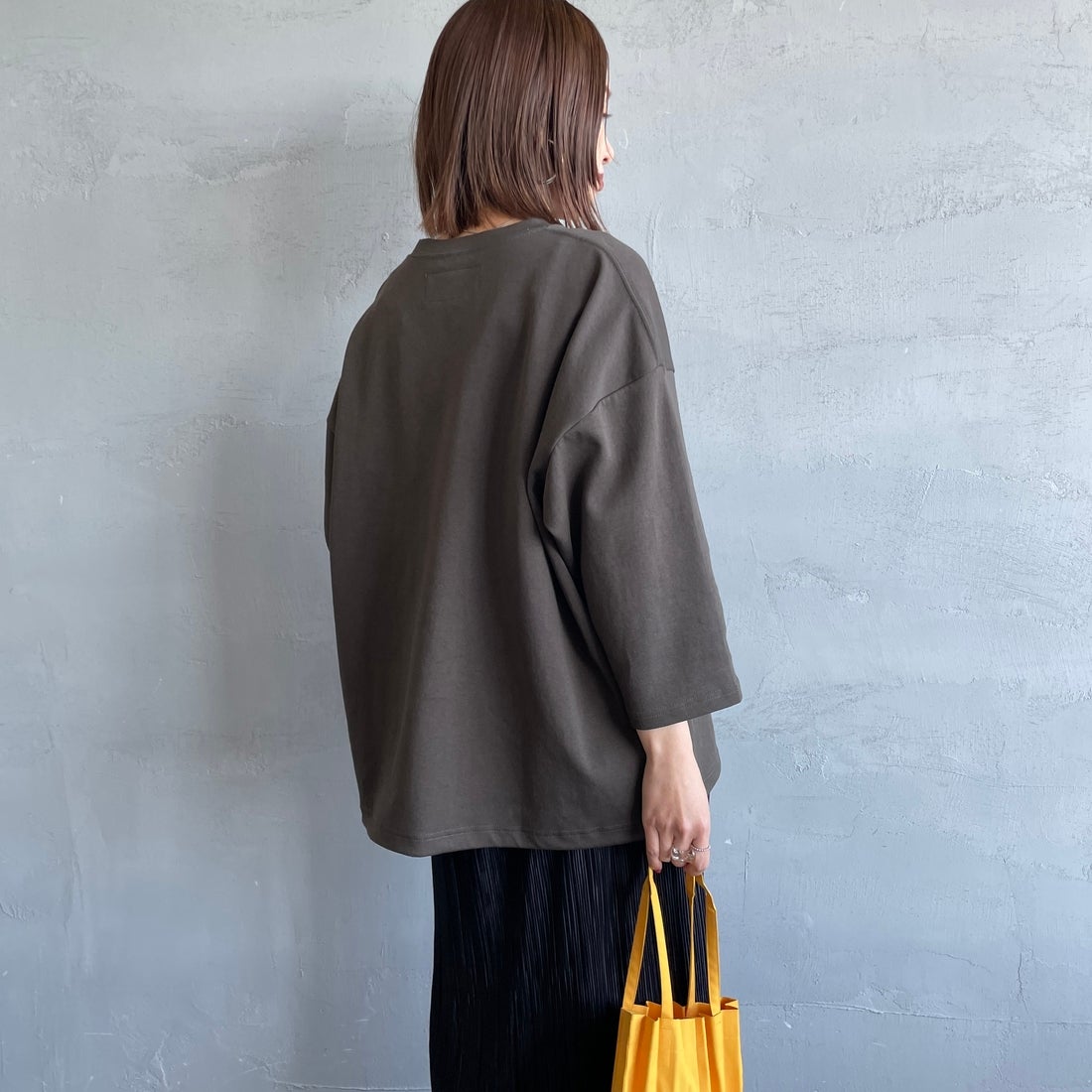 UNIVERSAL OVERALL [ユニバーサルオーバーオール] 別注 7分袖ドローコード付きポンチTシャツ [U2611280IN-JF] CHR BROWN &&モデル身長：159cm 着用サイズ：S&&
