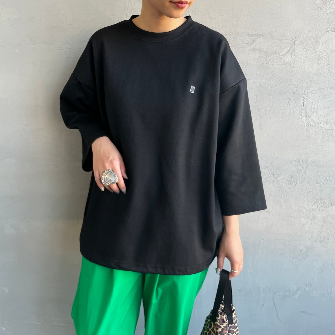 UNIVERSAL OVERALL [ユニバーサルオーバーオール] 別注 7分袖ドローコード付きポンチTシャツ [U2611280IN-JF] BLACK &&モデル身長：156cm 着用サイズ：S&&