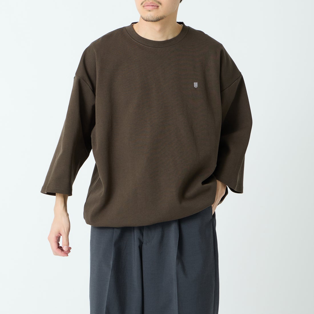 UNIVERSAL OVERALL [ユニバーサルオーバーオール] 別注 7分袖ドローコード付きポンチTシャツ [U2611280IN-JF] CHR BROWN &&モデル身長：168cm 着用サイズ：L&&