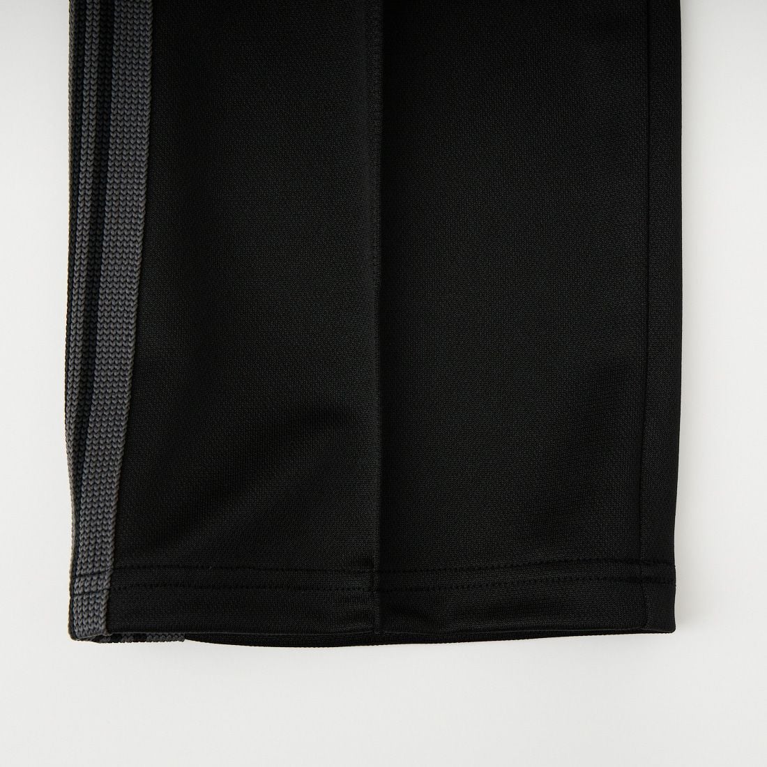 Needles [ニードルズ] 別注 レギュラートラックパンツ [RW1716-JF] BLACK