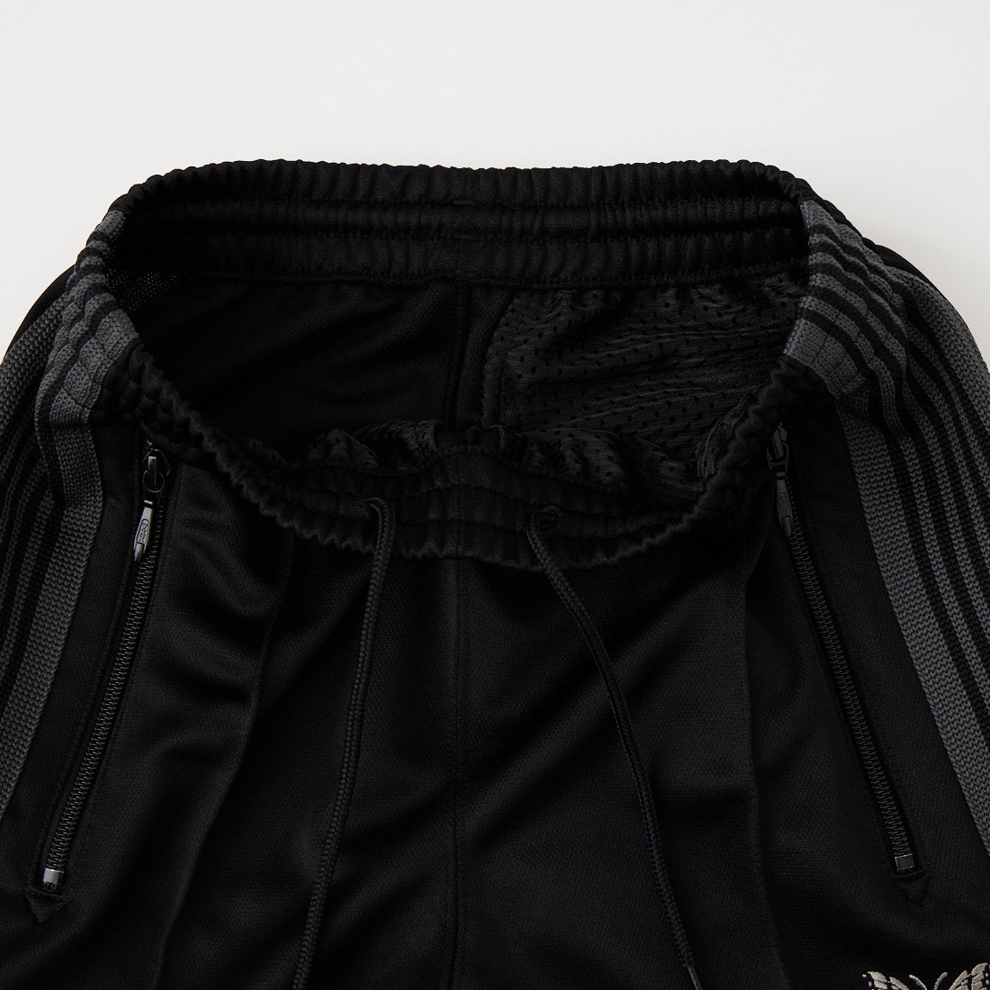 Needles [ニードルズ] 別注 レギュラートラックパンツ [RW1716-JF] BLACK