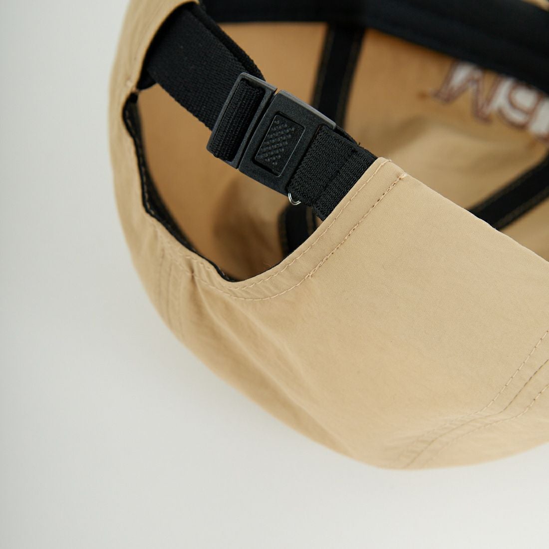 Marmot [マーモット] 別注 ブランドロゴ ロングビルキャップ [MTSS26UHG342IN-JF] LT.BEIGE