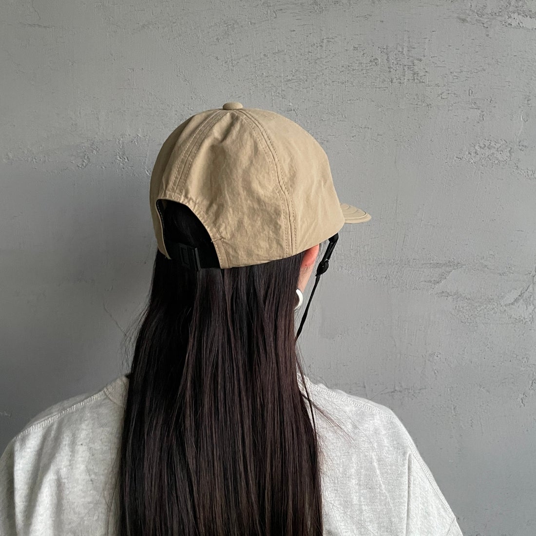 Marmot [マーモット] 別注 ブランドロゴ ロングビルキャップ [MTSS26UHG342IN-JF] LT.BEIGE