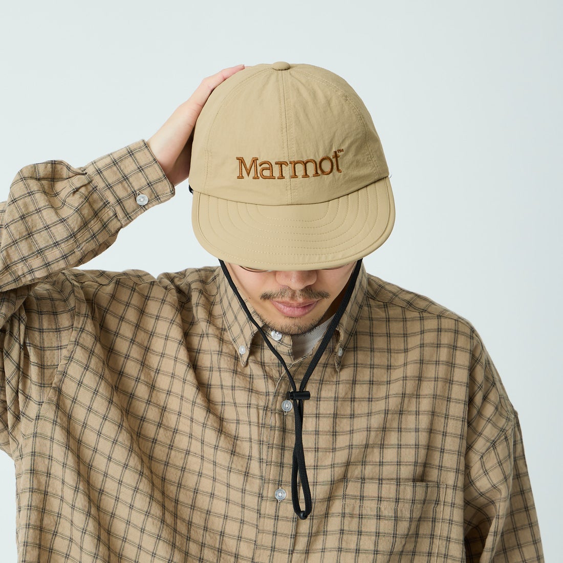 Marmot [マーモット] 別注 ブランドロゴ ロングビルキャップ [MTSS26UHG342IN-JF] LT.BEIGE