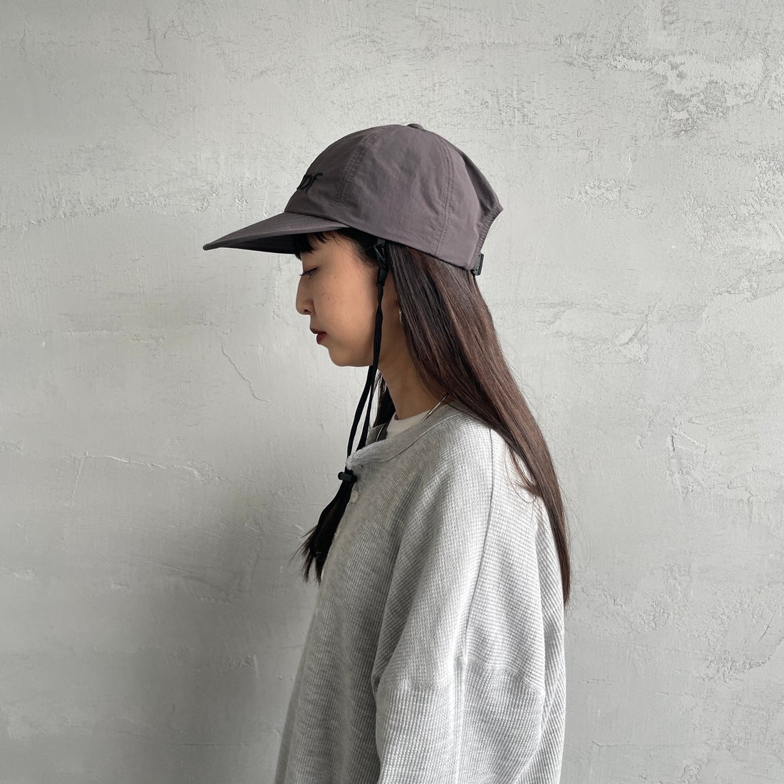 Marmot [マーモット] 別注 ブランドロゴ ロングビルキャップ [MTSS26UHG342IN-JF] CHARCOAL