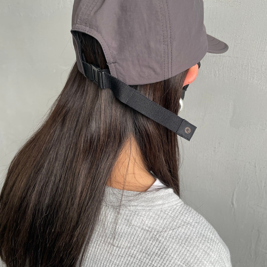 Marmot [マーモット] 別注 ブランドロゴ ロングビルキャップ [MTSS26UHG342IN-JF] CHARCOAL