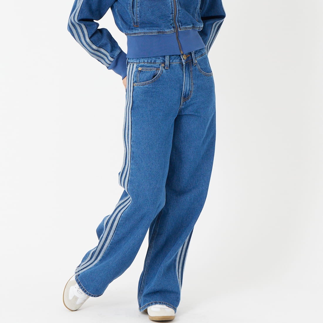 adidas Originals [アディダス オリジナルス] ファイヤーバード デニムトラックパンツ [BZ794] KD2935 &&モデル身長：162cm 着用サイズ：24-30&&