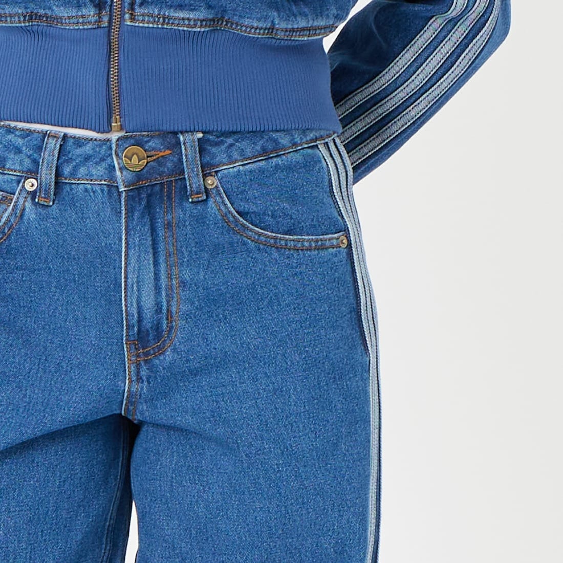 adidas Originals [アディダス オリジナルス] ファイヤーバード デニムトラックパンツ [BZ794] KD2935 &&モデル身長：162cm 着用サイズ：24-30&&