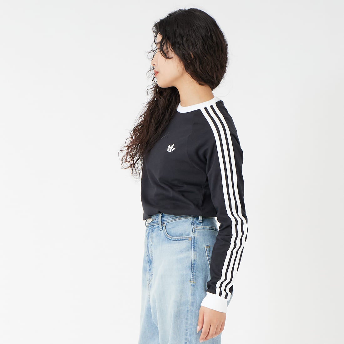 adidas Originals [アディダス オリジナルス] スリーストライプス ロングスリーブTシャツ [MCE70] KE3546 &&モデル身長：162cm 着用サイズ：S&&