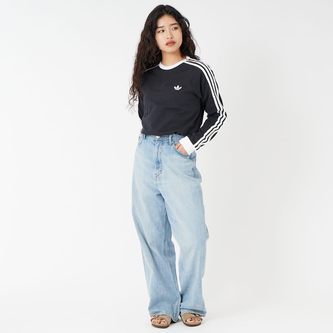 adidas Originals [アディダス オリジナルス] スリーストライプス ロングスリーブTシャツ [MCE70] KE3546 &&モデル身長：162cm 着用サイズ：S&&