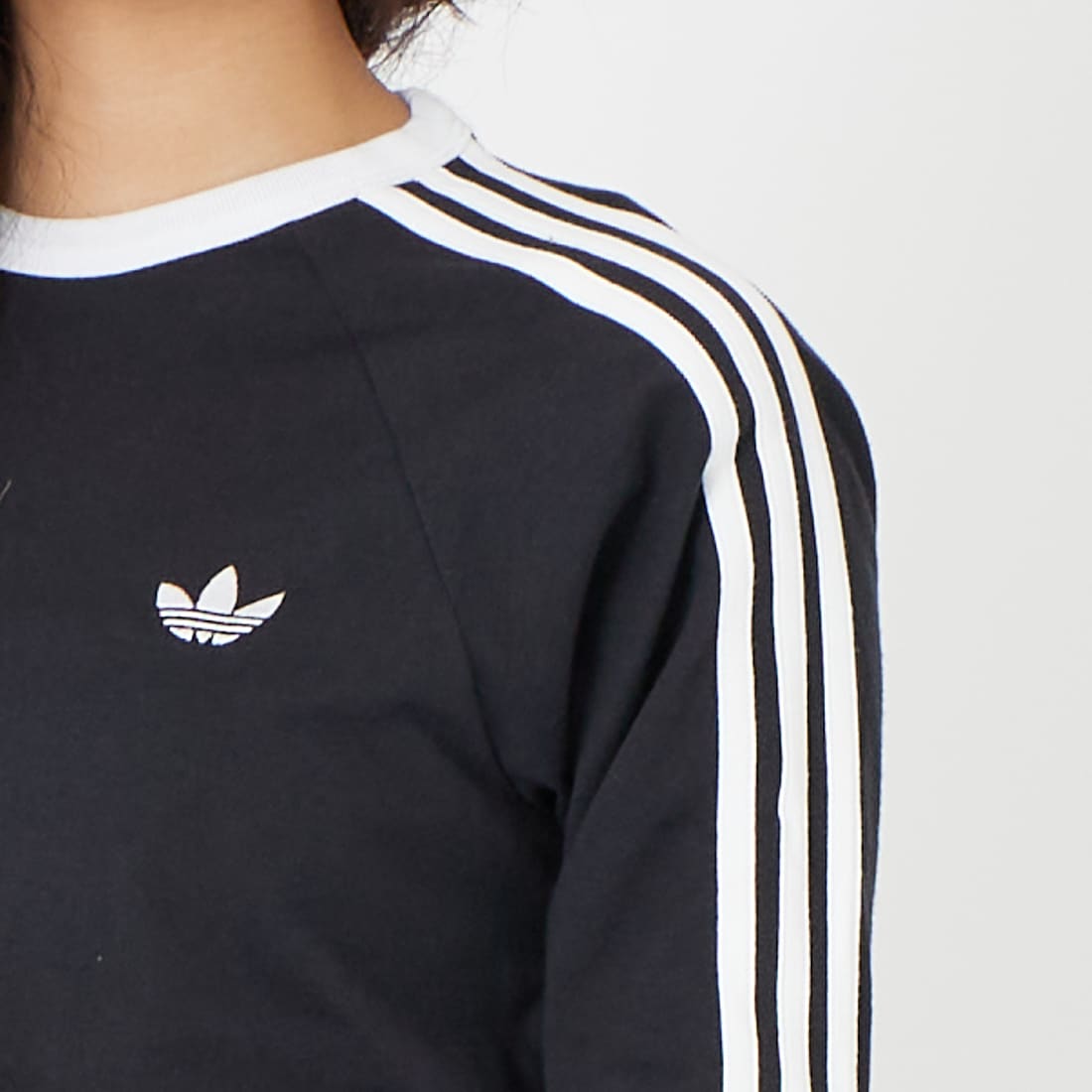 adidas Originals [アディダス オリジナルス] スリーストライプス ロングスリーブTシャツ [MCE70] KE3546 &&モデル身長：162cm 着用サイズ：S&&