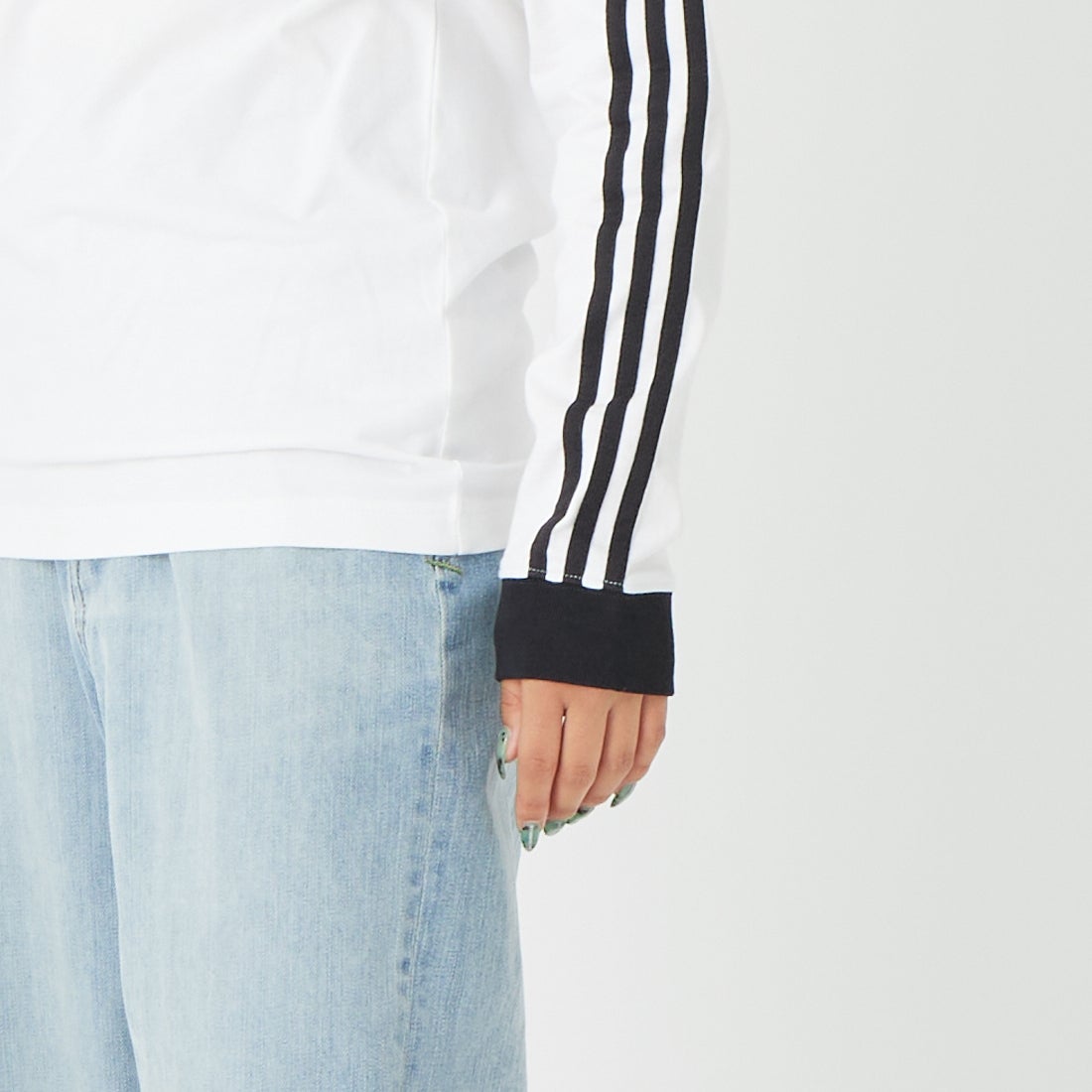 adidas Originals [アディダス オリジナルス] スリーストライプス ロングスリーブTシャツ [MCE70] KE3545 &&モデル身長：162cm 着用サイズ：S&&