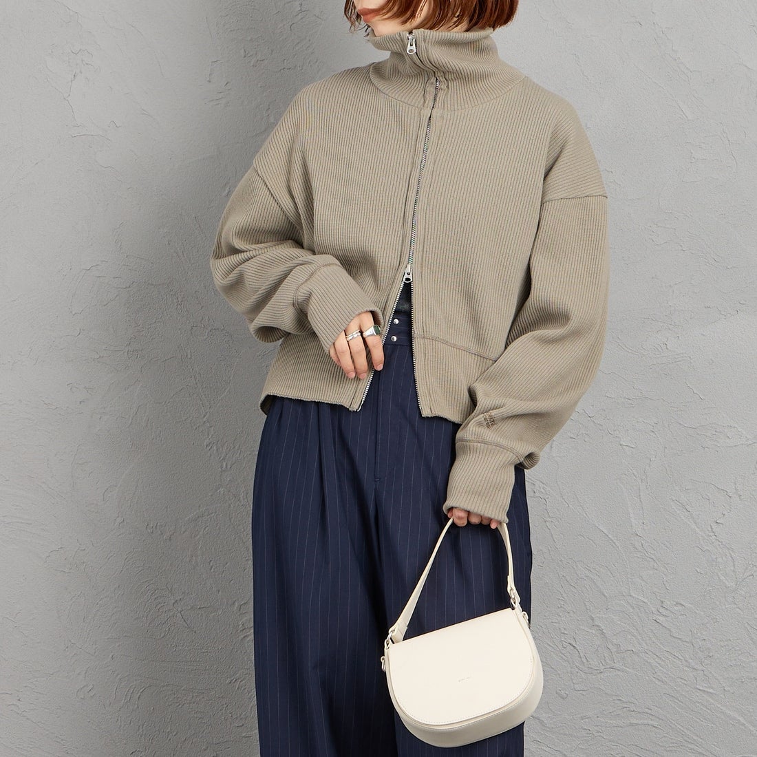 Americana [アメリカーナ] ヴィンテージリブ クロップドブルゾン [BRF-790A] ｸﾞﾚｰｼﾞｭ &&モデル身長：158cm 着用サイズ：ONE SIZE&&