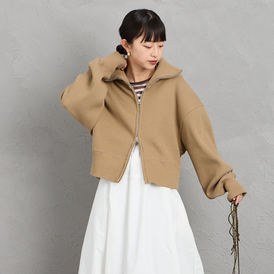 Americana [アメリカーナ] ヴィンテージリブ クロップドブルゾン [BRF-790A] ﾍﾞｰｼﾞｭ &&モデル身長：150cm 着用サイズ：ONE SIZE&&