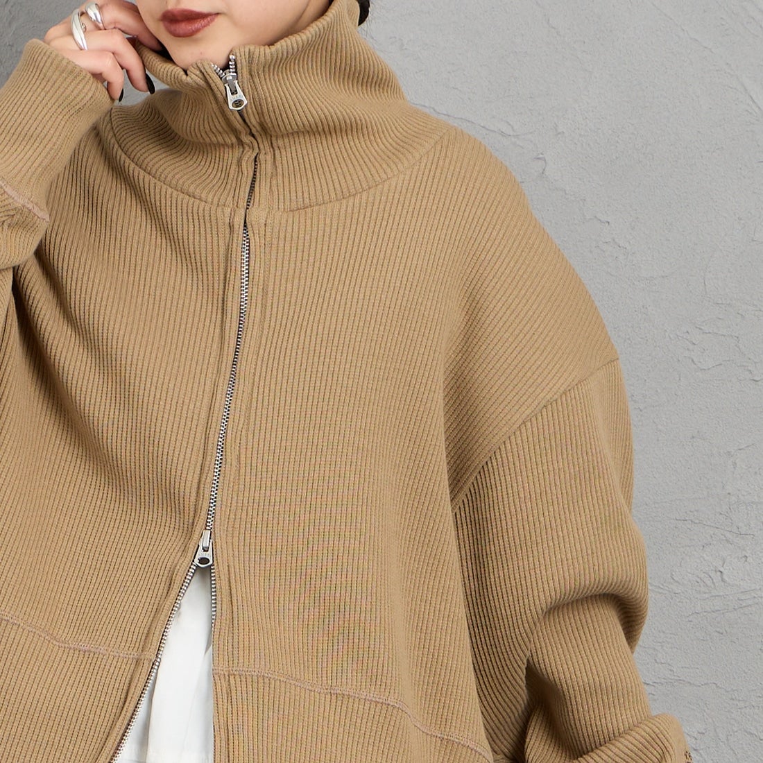 Americana [アメリカーナ] ヴィンテージリブ クロップドブルゾン [BRF-790A] ﾍﾞｰｼﾞｭ &&モデル身長：150cm 着用サイズ：ONE SIZE&&