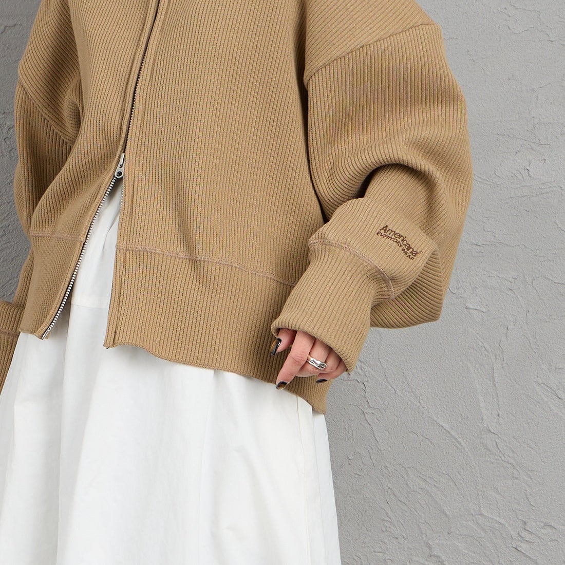 Americana [アメリカーナ] ヴィンテージリブ クロップドブルゾン [BRF-790A] ﾍﾞｰｼﾞｭ &&モデル身長：150cm 着用サイズ：ONE SIZE&&