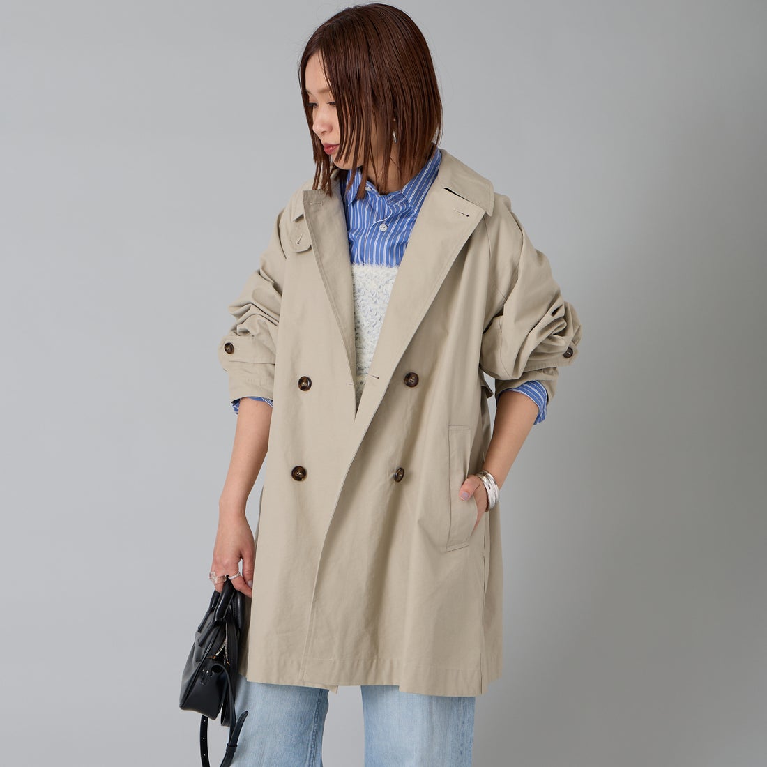 CLOCHE [クロシェ] ミドル丈トレンチコート [61284504] ﾍﾞｰｼﾞｭ &&モデル身長：159cm 着用サイズ：2&&