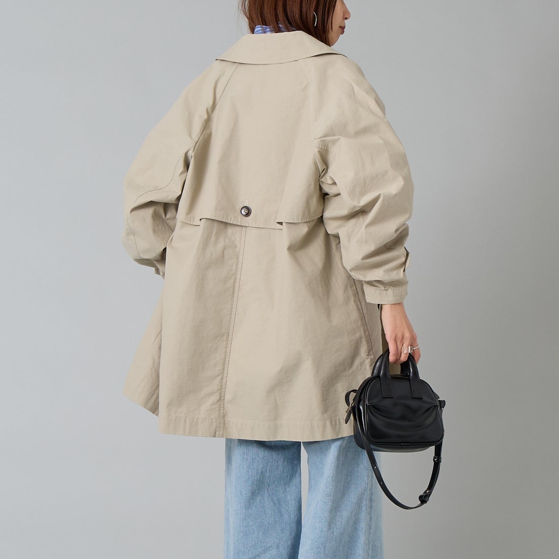 CLOCHE [クロシェ] ミドル丈トレンチコート [61284504] ﾍﾞｰｼﾞｭ &&モデル身長：159cm 着用サイズ：2&&