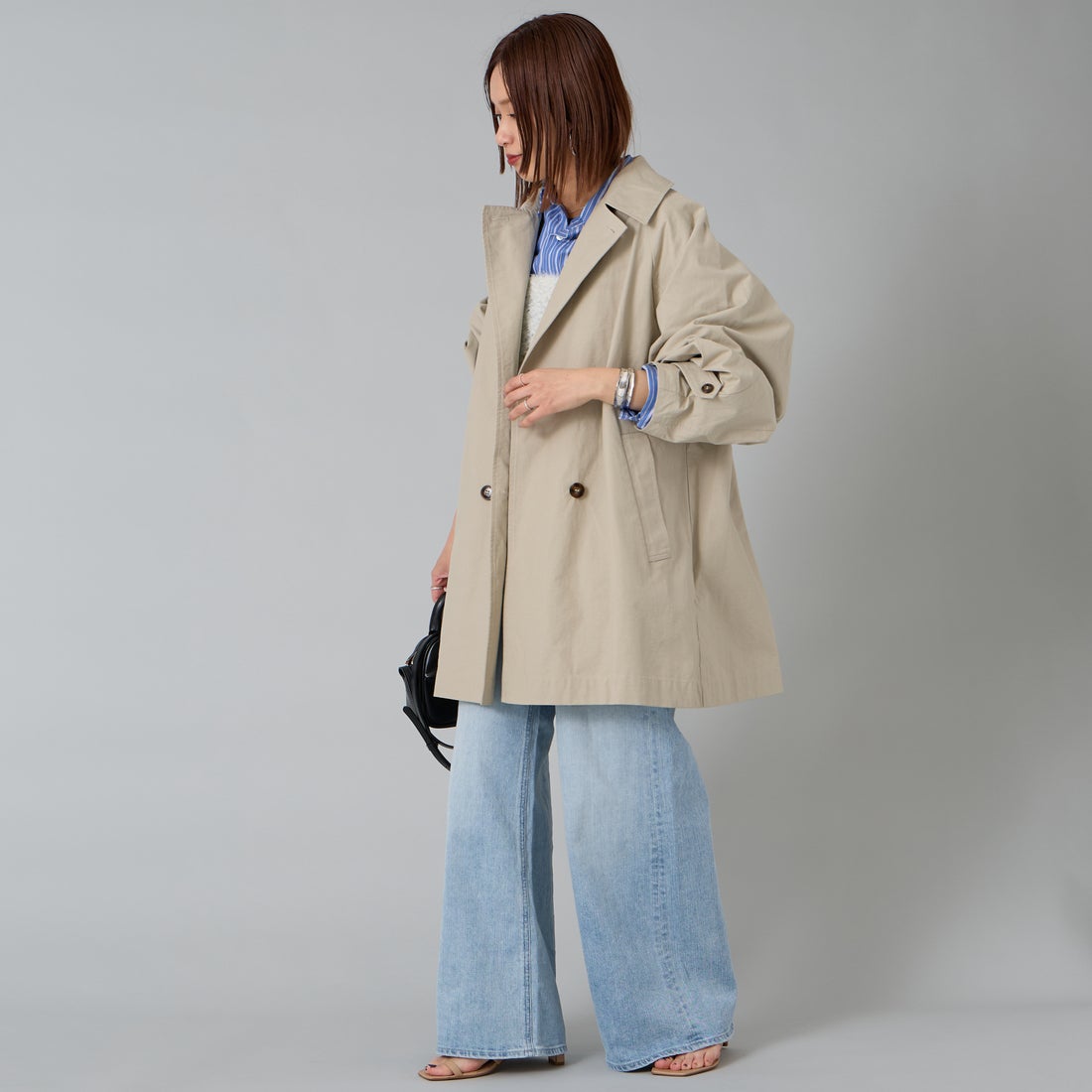 CLOCHE [クロシェ] ミドル丈トレンチコート [61284504] ﾍﾞｰｼﾞｭ &&モデル身長：159cm 着用サイズ：2&&