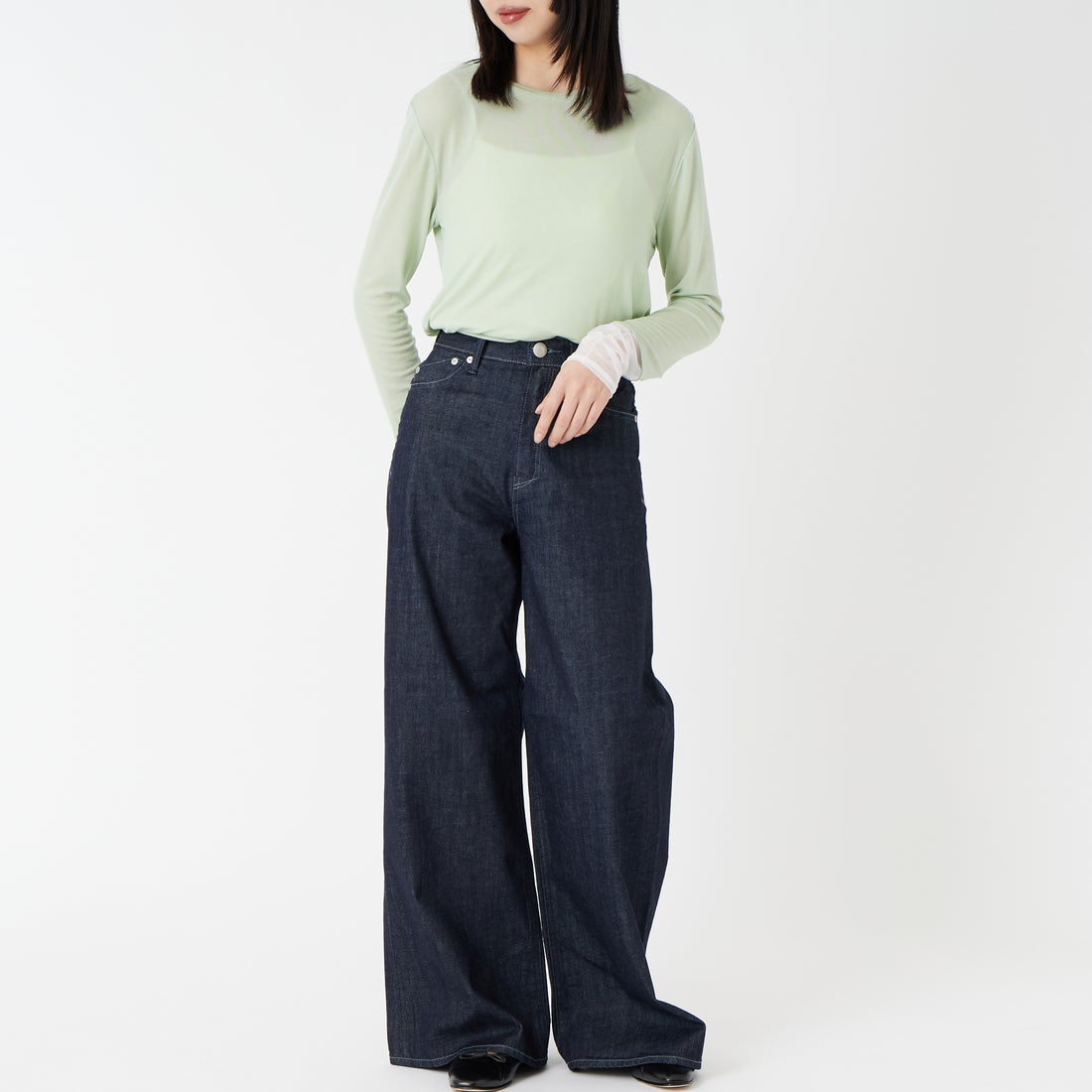 DIGNITE COLLIER [ディニテコリエ] 袖シャーリングプルオーバー [80267005] 061 ﾐﾝﾄｸﾞﾘ &&モデル身長：162cm 着用サイズ：F&&