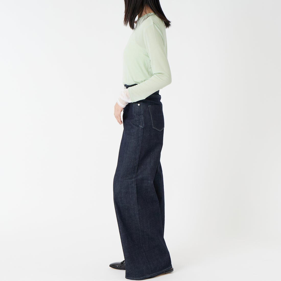 DIGNITE COLLIER [ディニテコリエ] 袖シャーリングプルオーバー [80267005] 061 ﾐﾝﾄｸﾞﾘ &&モデル身長：162cm 着用サイズ：F&&