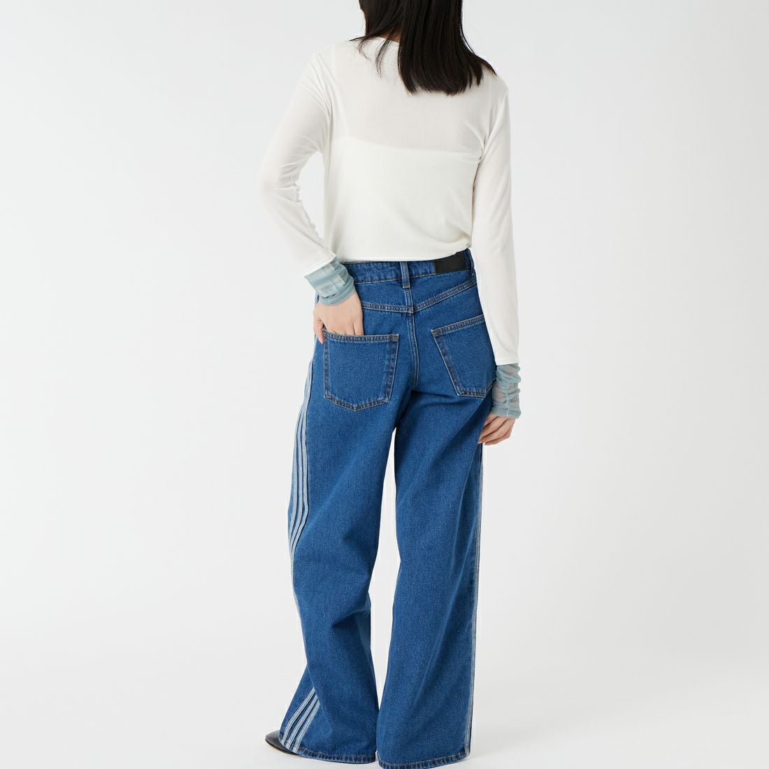 DIGNITE COLLIER [ディニテコリエ] 袖シャーリングプルオーバー [80267005] 031 ｵﾌﾎﾜｲﾄ &&モデル身長：162cm 着用サイズ：F&&