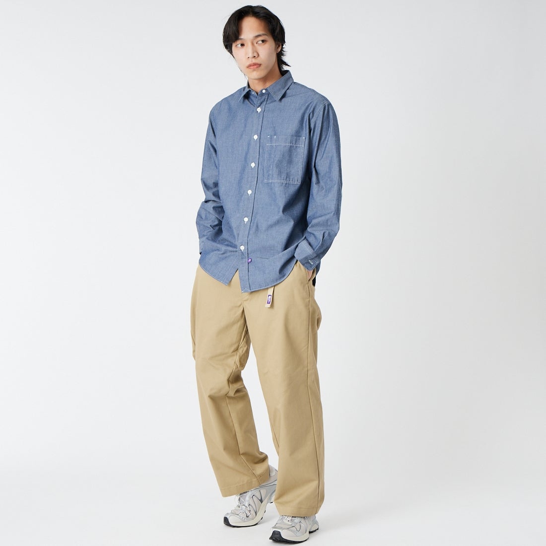 THE NORTH FACE PURPLE LABEL [ザ ノースフェイス パープルレーベル] レギュラーカラー シャンブレーフィールドシャツ [N25FG061] ID INDIGO &&モデル身長：179cm 着用サイズ：M&&