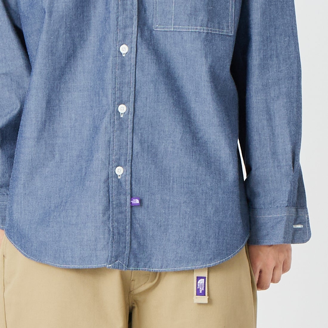 THE NORTH FACE PURPLE LABEL [ザ ノースフェイス パープルレーベル] レギュラーカラー シャンブレーフィールドシャツ [N25FG061] ID INDIGO &&モデル身長：179cm 着用サイズ：M&&