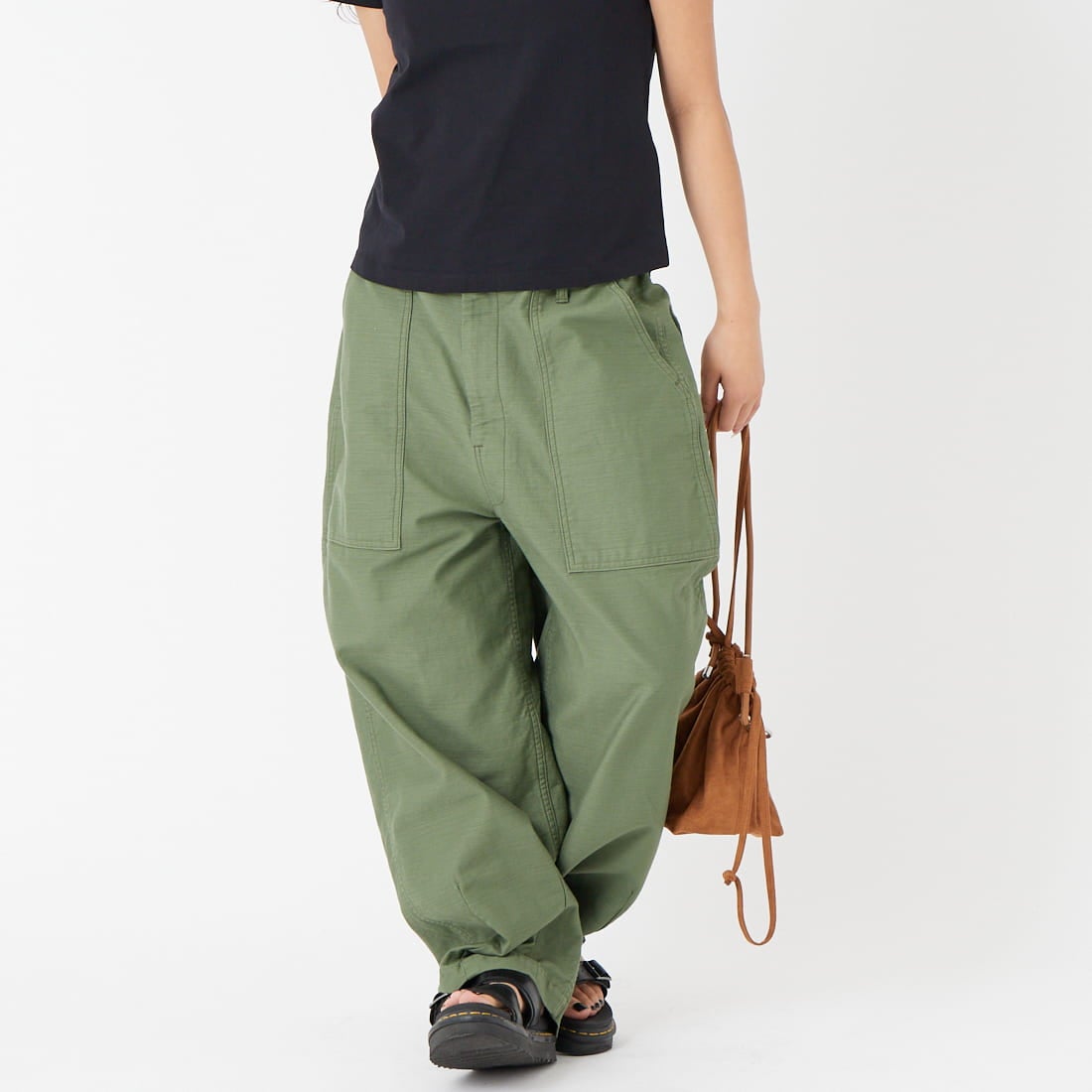 HARVESTY [ハーベスティ] ビッグファティーグパンツ [A12605] 55 MILITAR &&モデル身長：162cm 着用サイズ：1&&