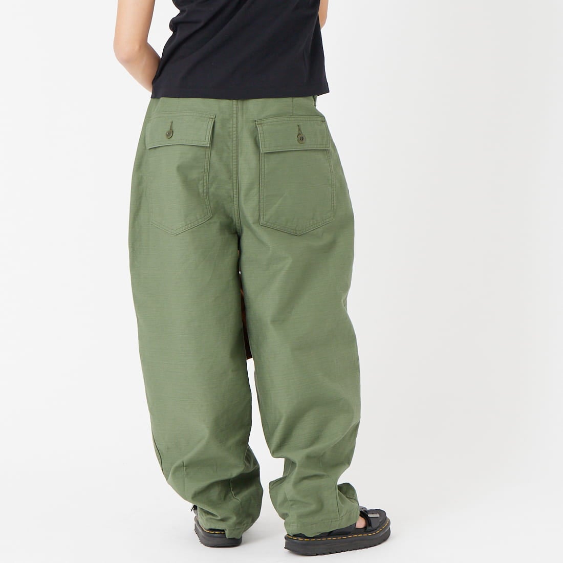 HARVESTY [ハーベスティ] ビッグファティーグパンツ [A12605] 55 MILITAR &&モデル身長：162cm 着用サイズ：1&&