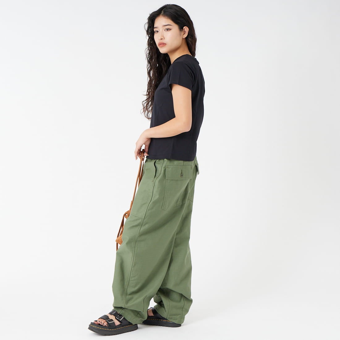 HARVESTY [ハーベスティ] ビッグファティーグパンツ [A12605] 55 MILITAR &&モデル身長：162cm 着用サイズ：1&&