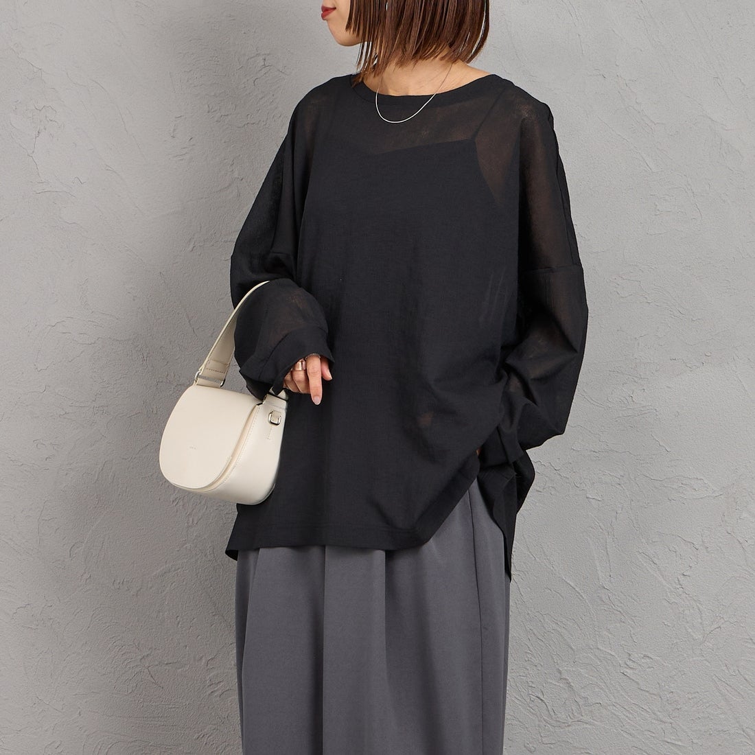 mizuiro ind [ミズイロインド] ワッシャーボイルワイドプルオーバー [1-210070] 99 BLACK &&モデル身長：159cm 着用サイズ：F&&