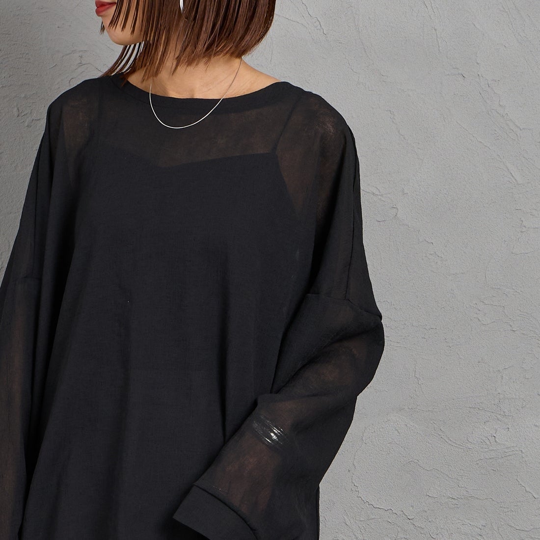 mizuiro ind [ミズイロインド] ワッシャーボイルワイドプルオーバー [1-210070] 99 BLACK &&モデル身長：159cm 着用サイズ：F&&