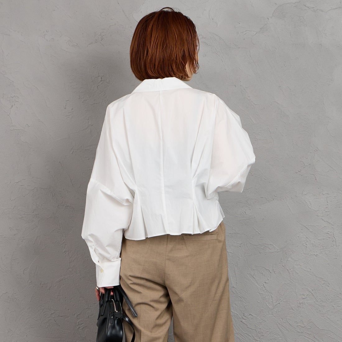 mizuiro ind [ミズイロインド] コクーンショートシャツ [1-230164] 11 OFF WHI &&モデル身長：158cm 着用サイズ：F&&