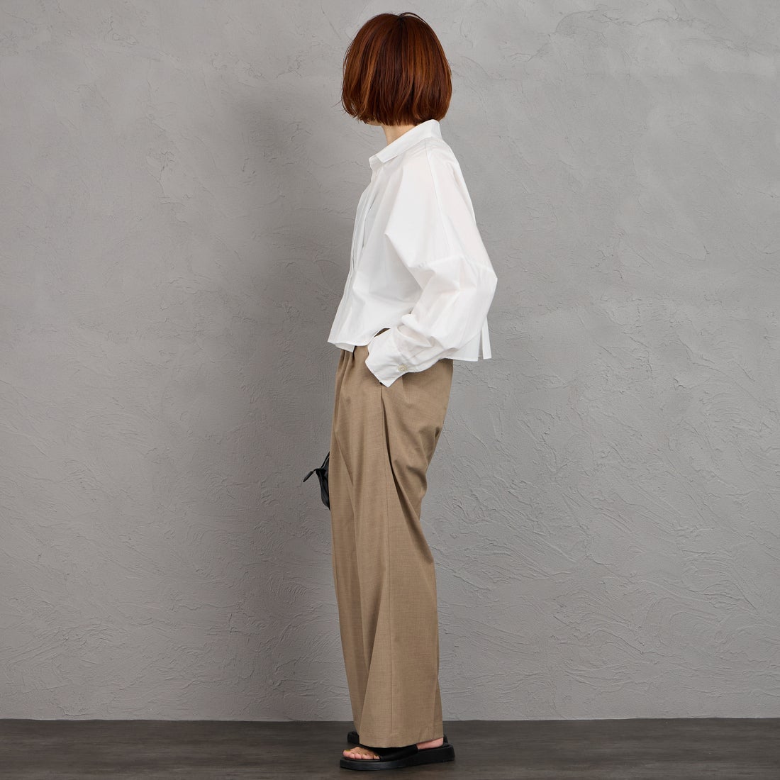 mizuiro ind [ミズイロインド] コクーンショートシャツ [1-230164] 11 OFF WHI &&モデル身長：158cm 着用サイズ：F&&