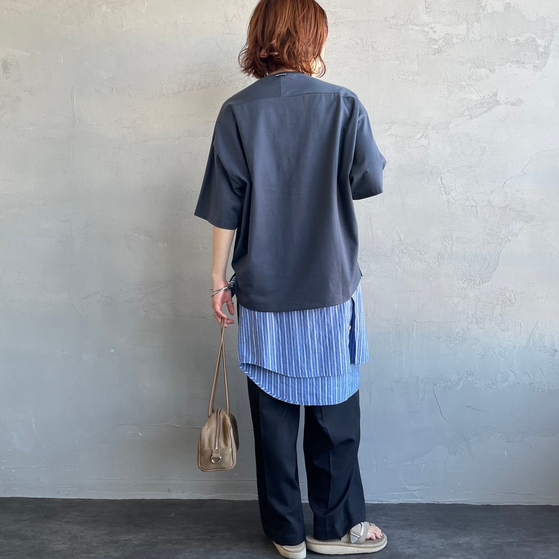 Americana × JEANS FACTORY [アメリカーナ × ジーンズファクトリー] 別注 AMRCN ショート丈フロッキープリントTシャツ [ASO-M-851-1-JF] ｽﾐｸﾛ &&モデル身長：158cm 着用サイズ：ONE SIZE&&