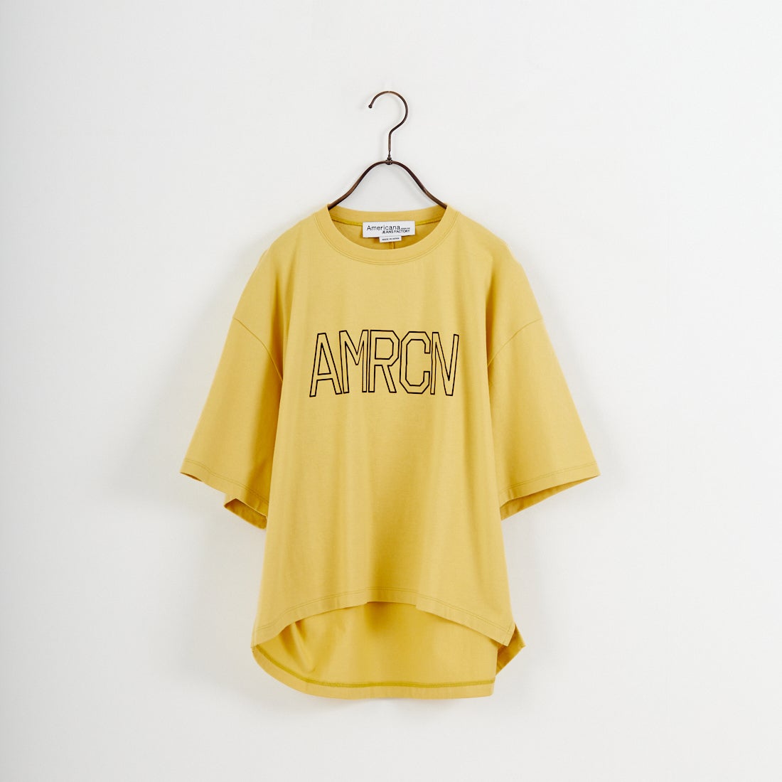 Americana × JEANS FACTORY [アメリカーナ × ジーンズファクトリー] 別注 AMRCN ショート丈フロッキープリントTシャツ [ASO-M-851-1-JF] ｲｴﾛｰ