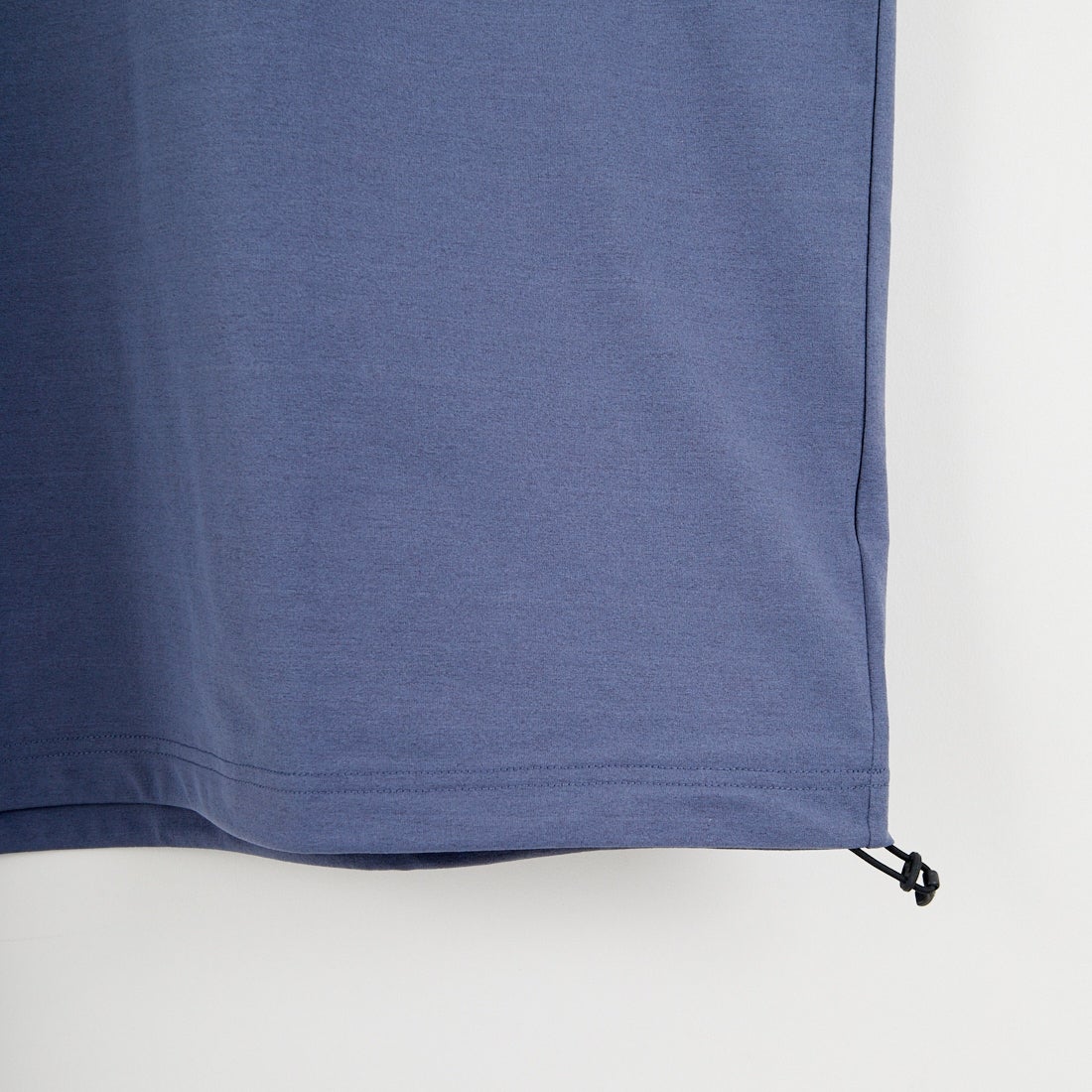 Marmot [マーモット] 別注 ドローコード付き マーモットバックプリントTシャツ [MTSS26MST335IN-JF] INDIGO