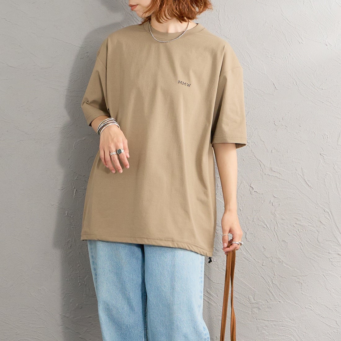 Marmot [マーモット] 別注 ドローコード付き マーモットバックプリントTシャツ [MTSS26MST335IN-JF] D.BEIGE &&モデル身長：158cm 着用サイズ：S&&