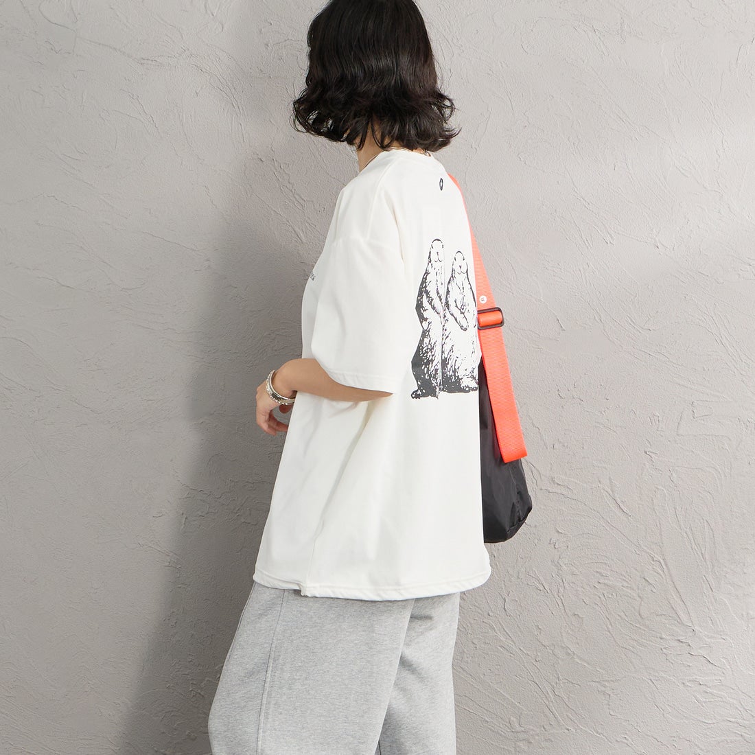 Marmot [マーモット] 別注 ドローコード付き マーモットバックプリントTシャツ [MTSS26MST335IN-JF] WHITE &&モデル身長：162cm 着用サイズ：S&&