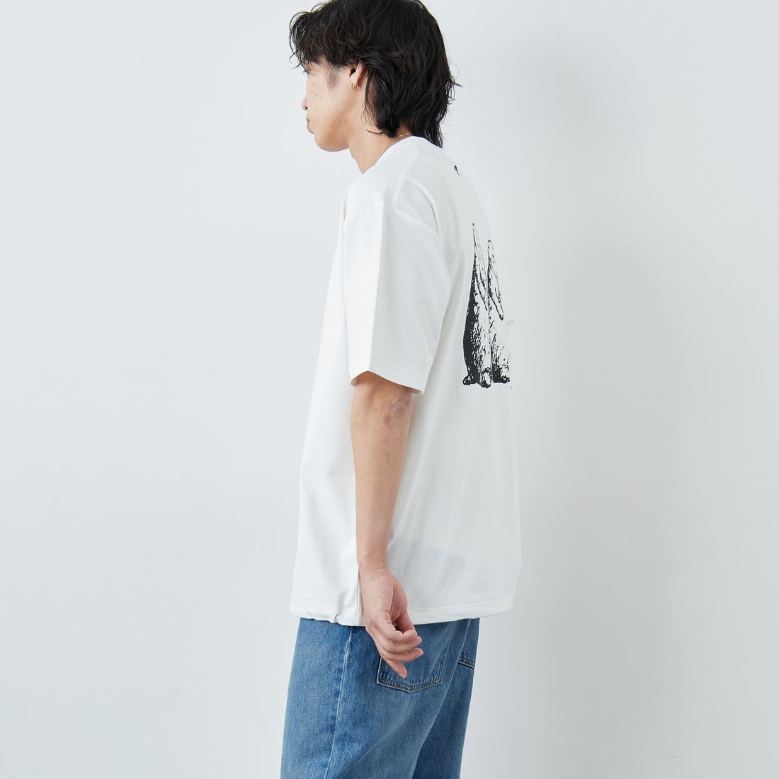 Marmot [マーモット] 別注 ドローコード付き マーモットバックプリントTシャツ [MTSS26MST335IN-JF] WHITE &&モデル身長：179cm 着用サイズ：L&&
