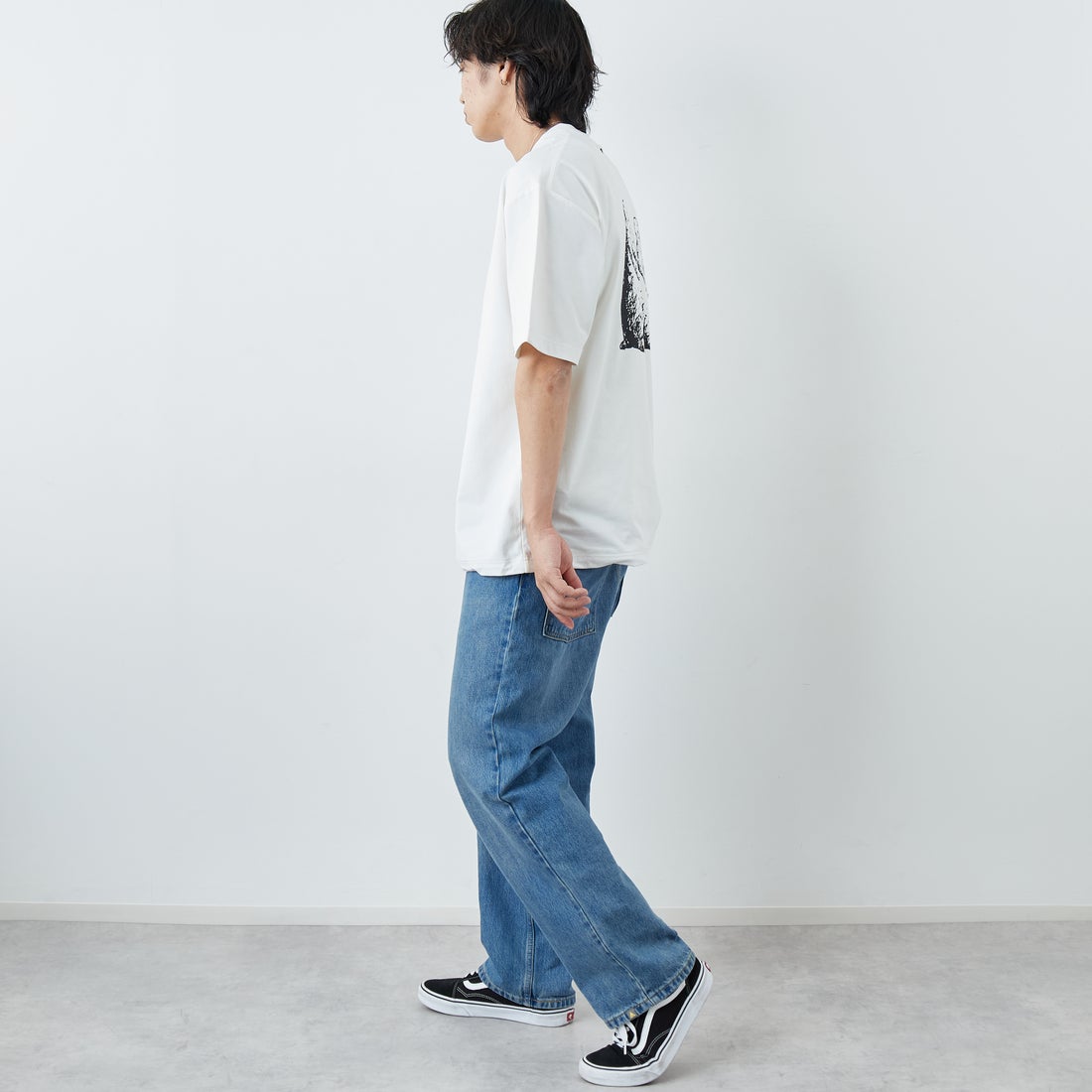 Marmot [マーモット] 別注 ドローコード付き マーモットバックプリントTシャツ [MTSS26MST335IN-JF] WHITE &&モデル身長：179cm 着用サイズ：L&&